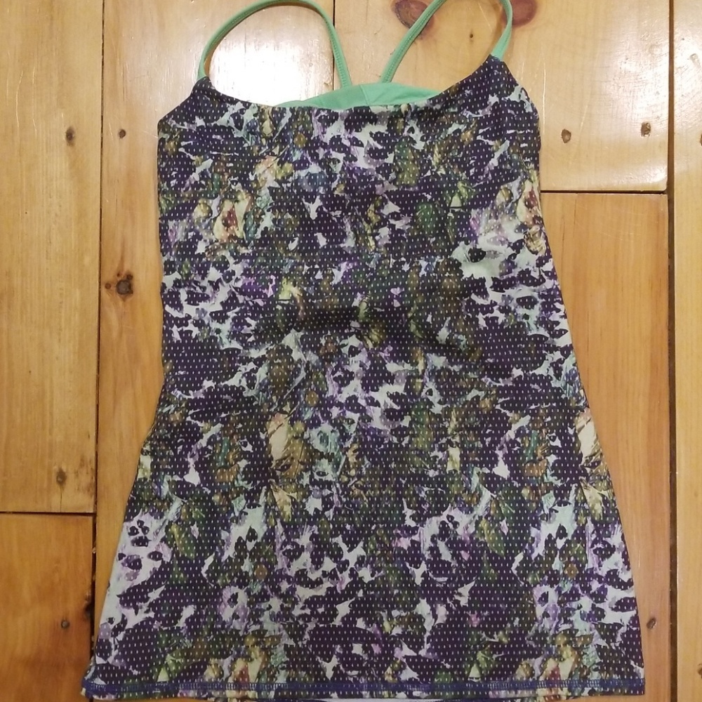 Lululemon tank